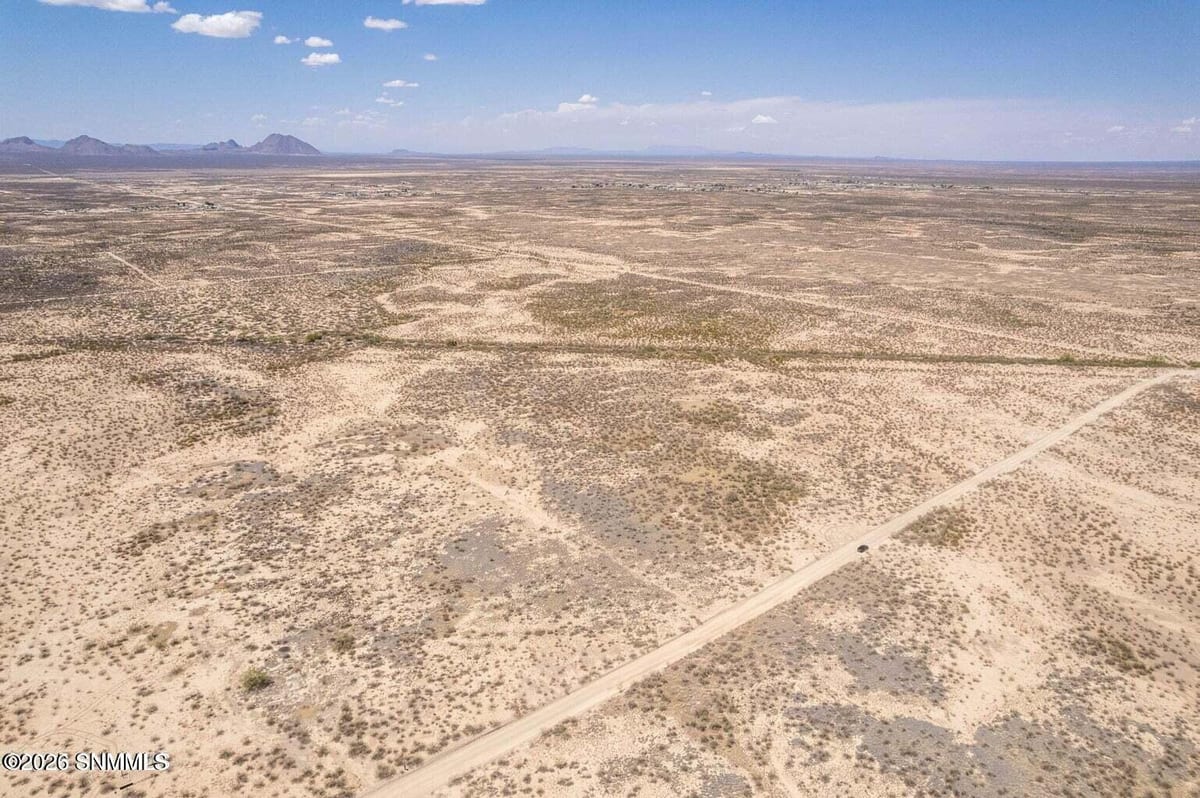 9345 Rabbit Run Road, Las Cruces, NM 88012 photo 17
