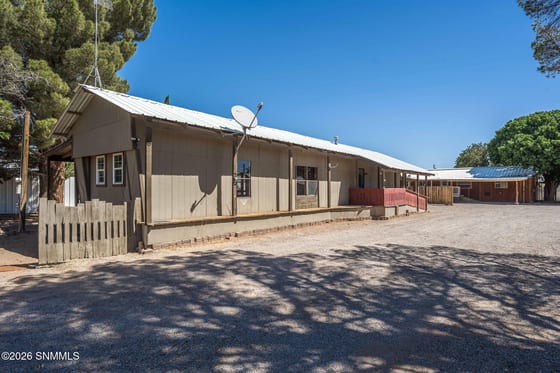 5418 Strange Road, Las Cruces, NM 88007 photo 2
