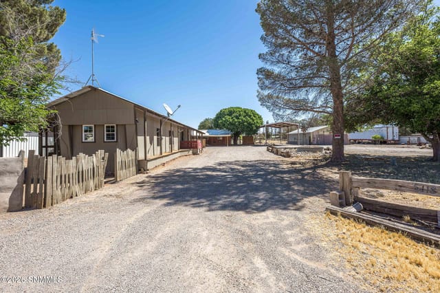 5418 Strange Road, Las Cruces, NM – 4 bedroom, 1,864 sqft manufactured home for sale at $295,000