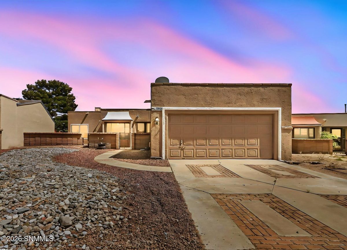2140 Sagecrest Avenue, Las Cruces, NM 88011 photo 1