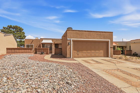 2140 Sagecrest Avenue, Las Cruces, NM 88011 photo 2