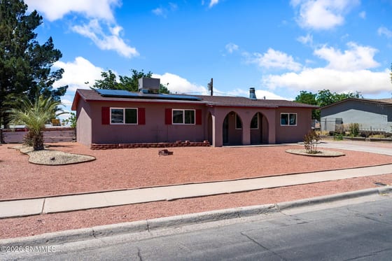 1807 Debra Street, Las Cruces, NM 88001 photo 3