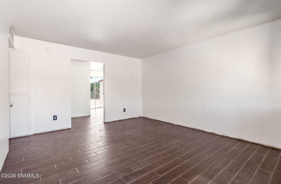 1807 Debra Street, Las Cruces, NM 88001 photo 4