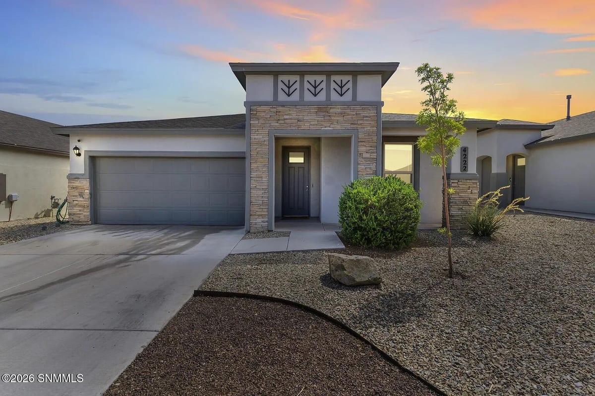 4222 Desert Lily Drive, Las Cruces, NM 88005 photo 1