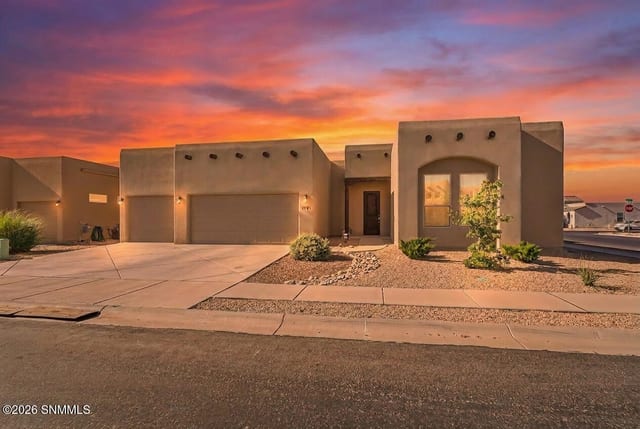 3791 Jubilee Avenue, Las Cruces, NM – 3 bedroom, 2,311 sqft single family residence for sale at $470,000
