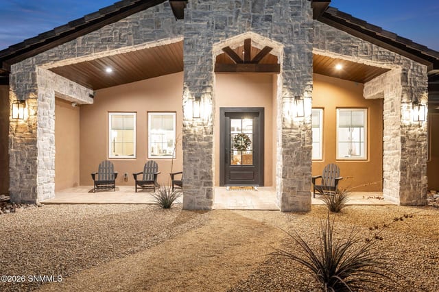 46 Springfield Drive, Las Cruces, NM – 3 bedroom, 2,097 sqft single family residence for sale at $698,000