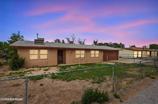 620 Artifact Lane, Las Cruces, NM – 3 bedroom, 1,848 sqft single family residence for sale at $240,000