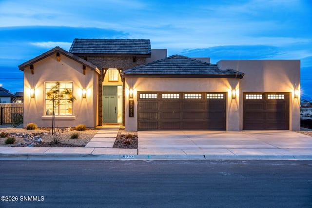 6733 Malibu Avenue, Las Cruces, NM – 3 bedroom, 2,130 sqft single family residence for sale at $535,000