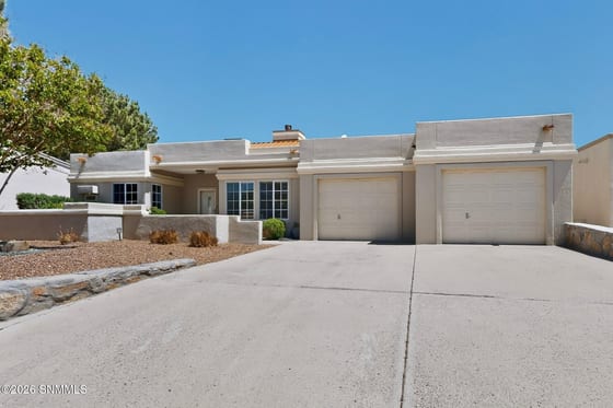 664 Cielo Bonito Court, Las Cruces, NM 88005 photo 2