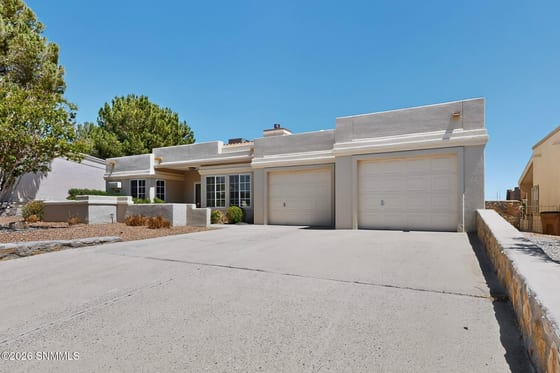 664 Cielo Bonito Court, Las Cruces, NM 88005 photo 3