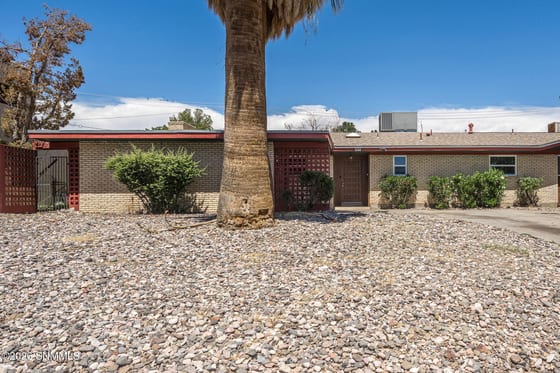 1855 Thomas Drive, Las Cruces, NM 88011 photo 2