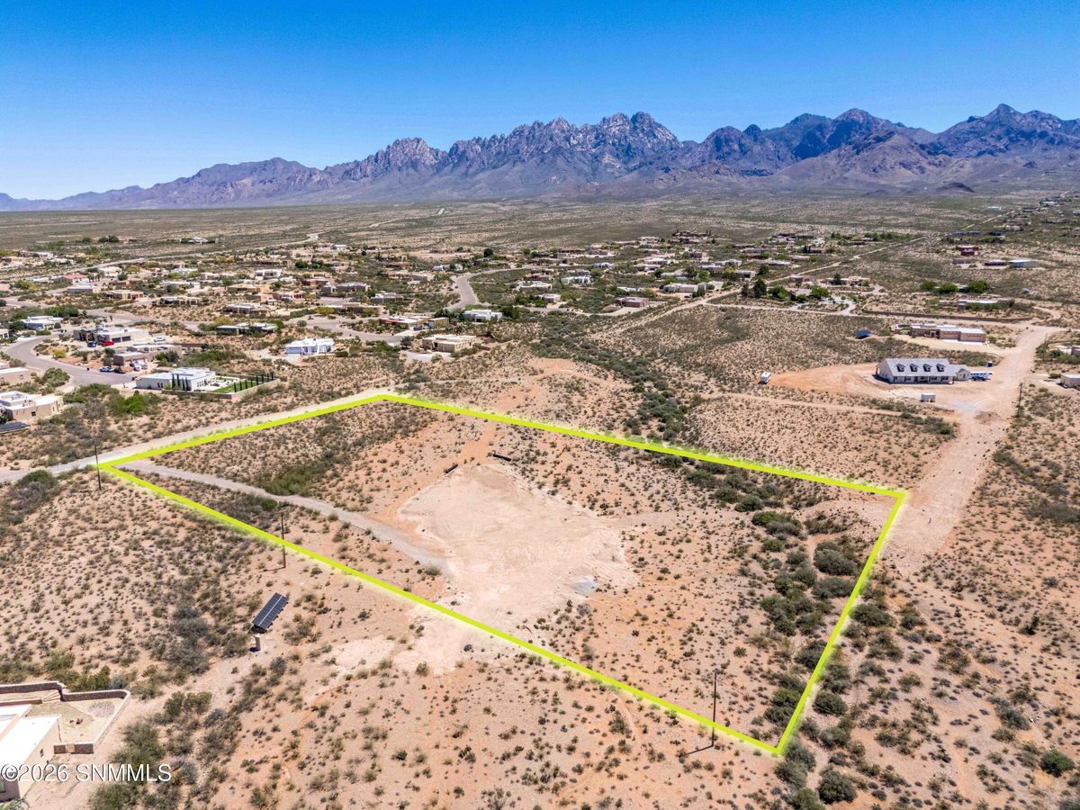 8680 Talavera Avenue, Las Cruces, NM 88003 photo 1