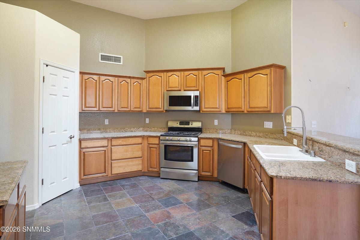2205 Sun Chaser Place, Las Cruces, NM 88011 photo 7