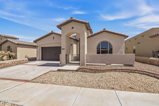 835 Bronze Hill Avenue, Sunland Park, NM 88008 photo 3