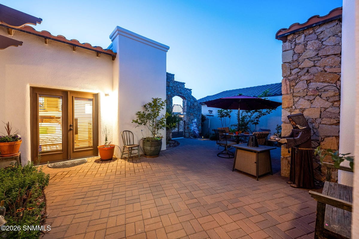 8243 Degas Drive, Las Cruces, NM 88007 photo 9