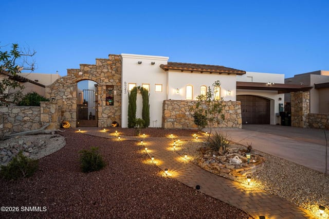 8243 Degas Drive, Las Cruces, NM – 3 bedroom, 2,612 sqft single family residence for sale at $573,000