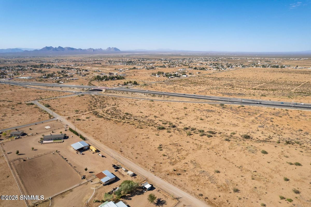 4404 Echidna Avenue, Las Cruces, NM 88011 photo 8