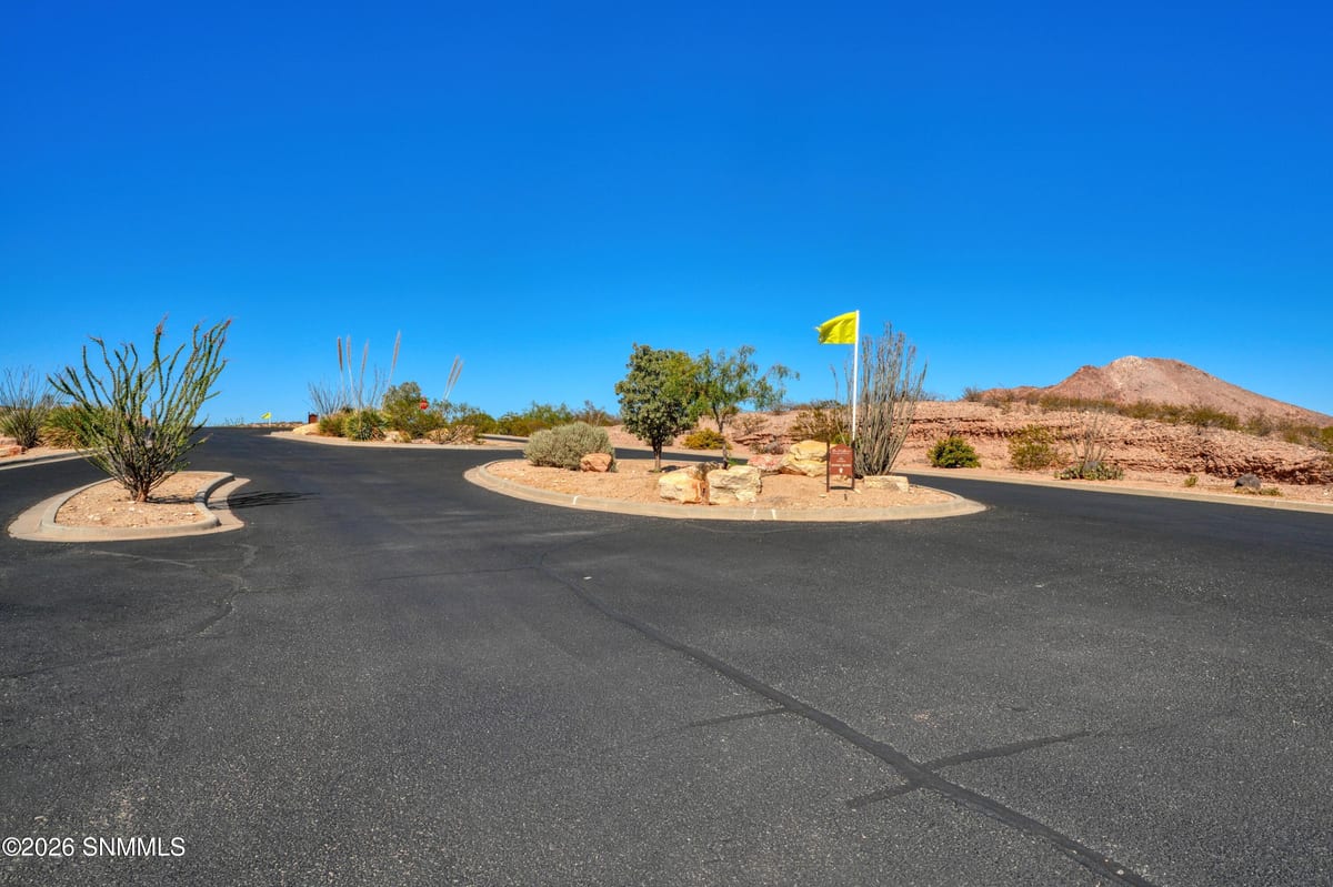 1301 Estancia Real Road, Las Cruces, NM 88007 photo 1