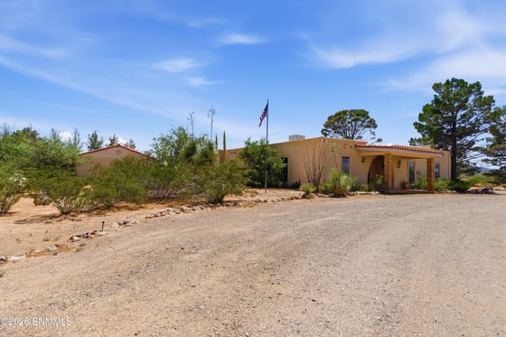 469 De Lara Estates Road, Chaparral, NM 88081 photo 2