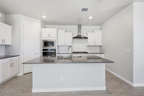 6051 Summer Ridge Avenue, Santa Teresa, NM 88008 photo 2