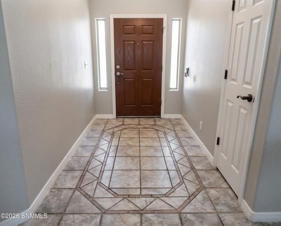 702 Mesa Point Road, Las Cruces, NM 88011 photo 4