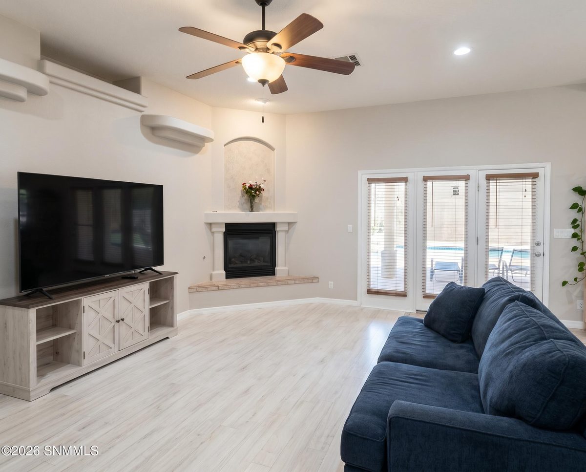 702 Mesa Point Road, Las Cruces, NM 88011 photo 7