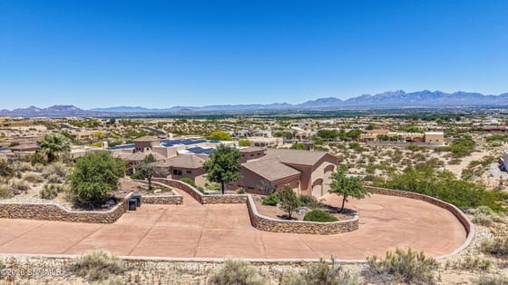 1301 Estancia Court, Las Cruces, NM 88007 photo 2