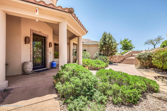 1301 Estancia Court, Las Cruces, NM 88007 photo 3