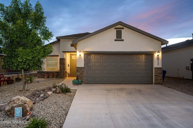 6913 Magellan Street, Las Cruces, NM – 3 bedroom, 1,234 sqft single family residence for sale at $270,000
