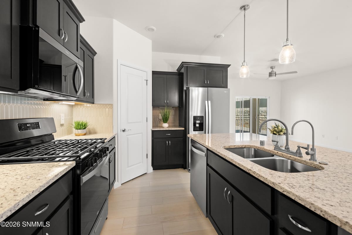 6058 Olive Park Street, Santa Teresa, NM 88008 photo 15
