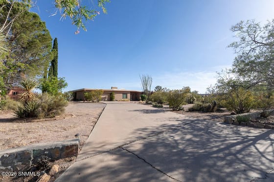 1480 Vista Del Valle, Las Cruces, NM 88007 photo 2