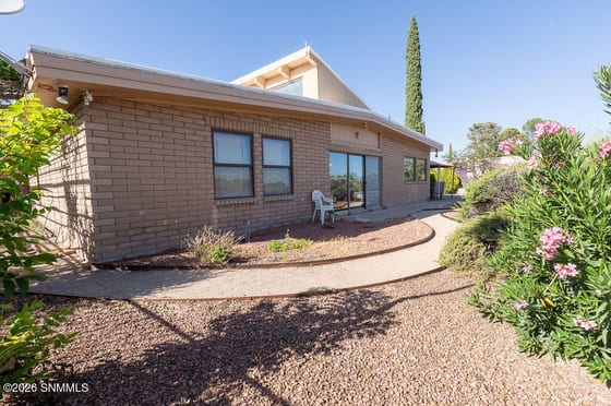 1480 Vista Del Valle, Las Cruces, NM 88007 photo 5