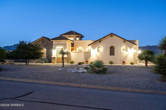 5677 Calle De Paradise, Las Cruces, NM 88011 photo 2