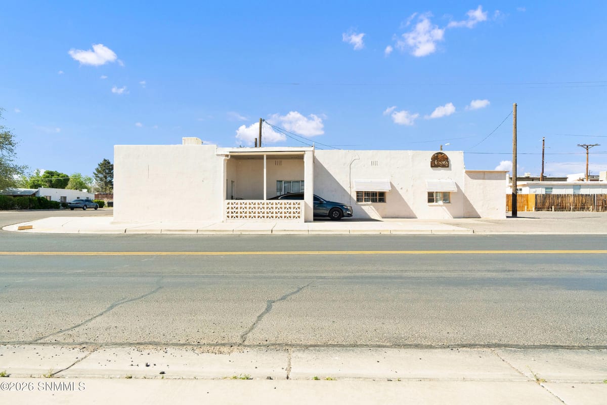 713 W Spruce Street, Deming, NM 88030 photo 1