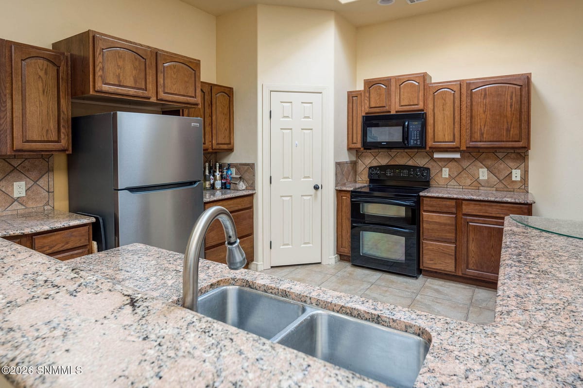 3884 Adriatic Road, Las Cruces, NM 88012 photo 13