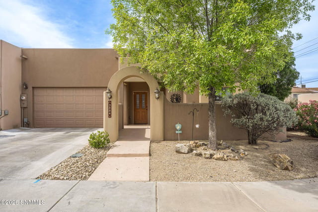 3884 Adriatic Road, Las Cruces, NM – 2 bedroom, 1,435 sqft townhouse for sale at $265,000
