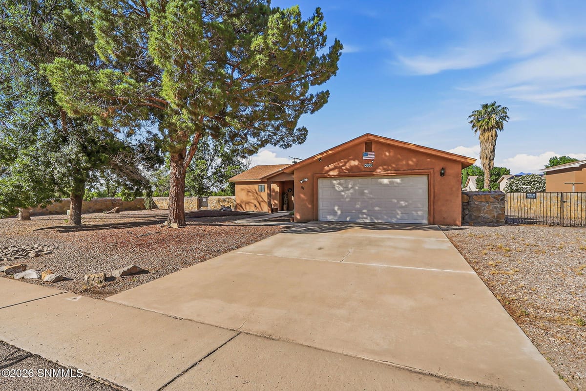 4015 Acala Street, Las Cruces, NM 88005 photo 2