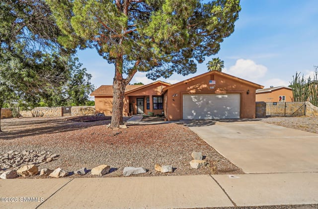 4015 Acala Street, Las Cruces, NM – 3 bedroom, 1,562 sqft single family residence for sale at $302,000