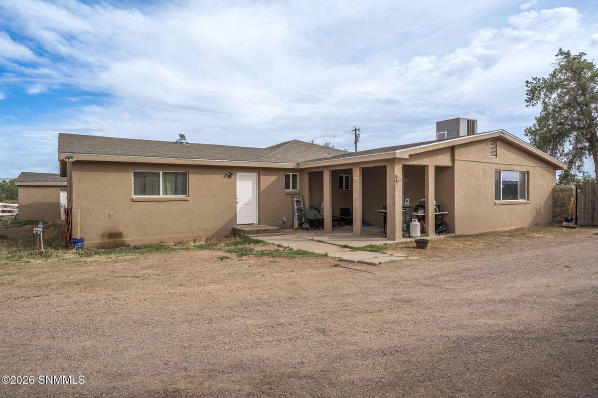 114 N Aries Avenue, Las Cruces, NM 88005 photo 1