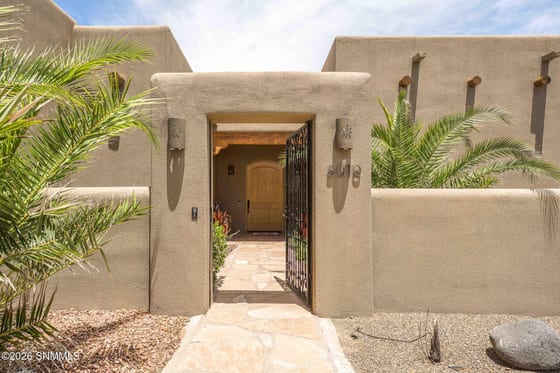 8010 Murano Court, Las Cruces, NM 88007 photo 2