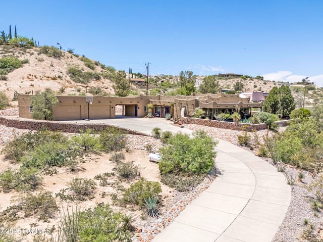 7301 Raasaf Circle, Las Cruces, NM – 4 bedroom, 2,685 sqft single family residence for sale at $649,000