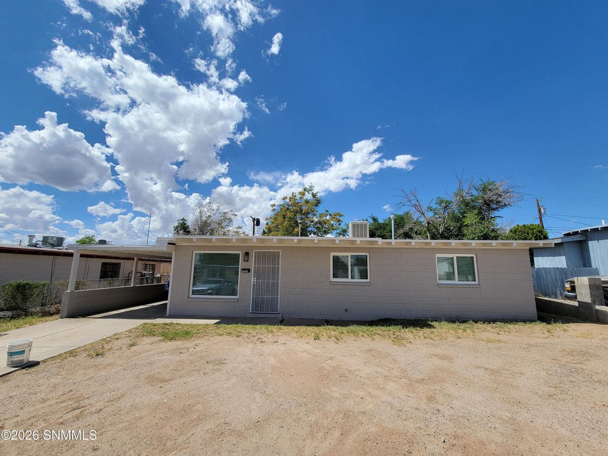 1925 Calle De Suenos, Las Cruces, NM 88001 photo 1