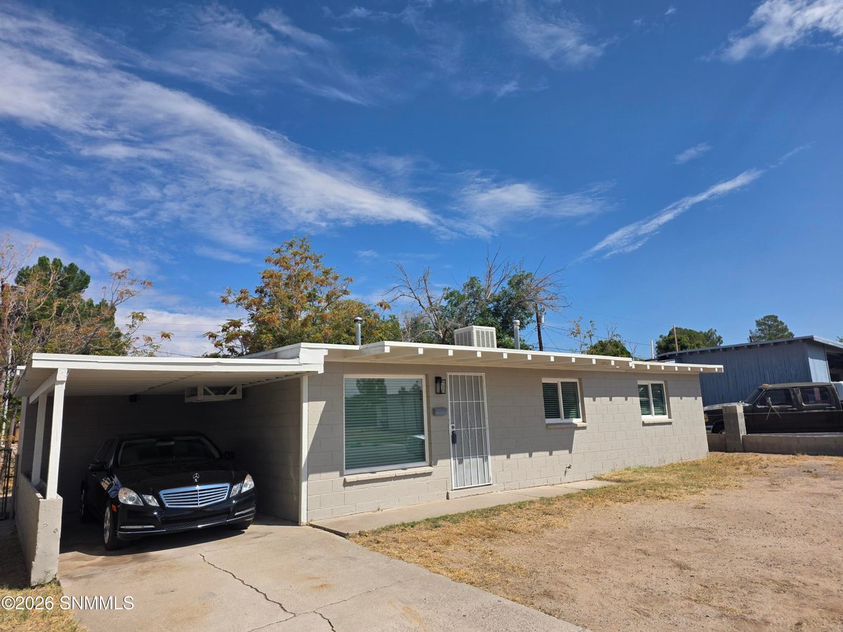 1925 Calle De Suenos, Las Cruces, NM 88001 photo 2