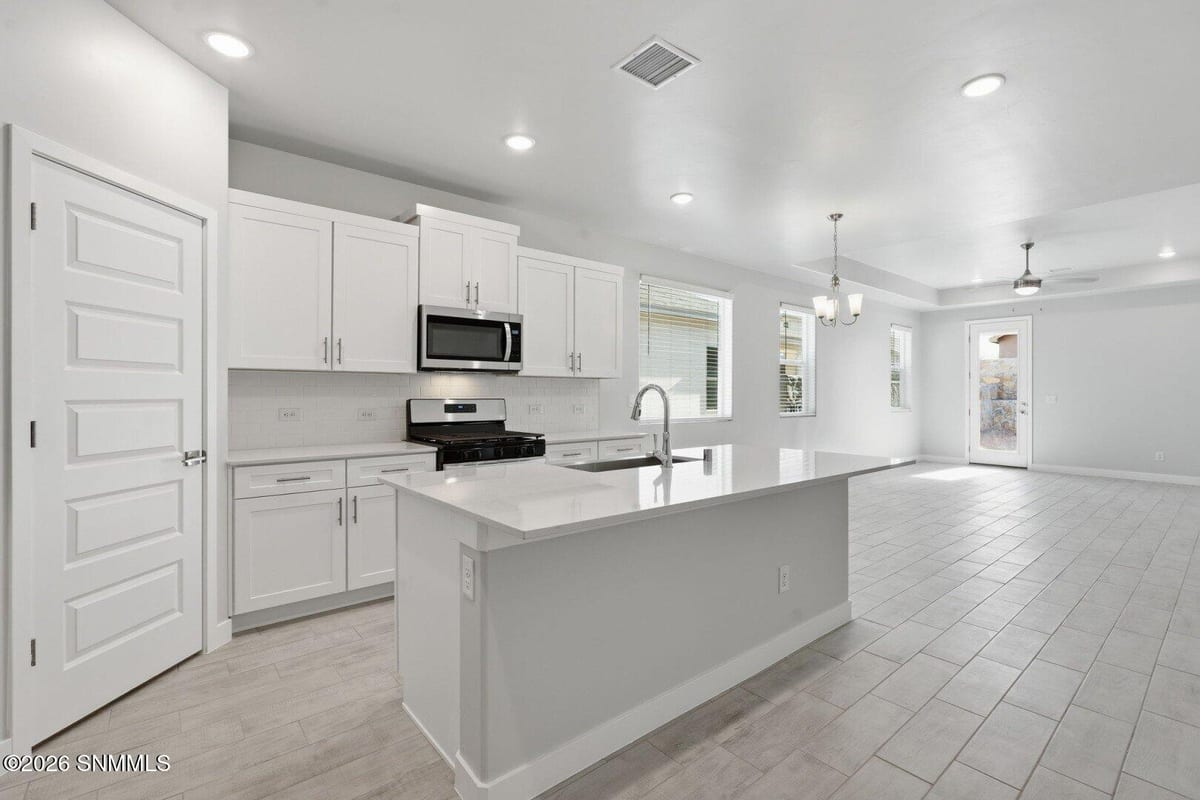7540 Sierra Este Place, Las Cruces, NM 88012 photo 2