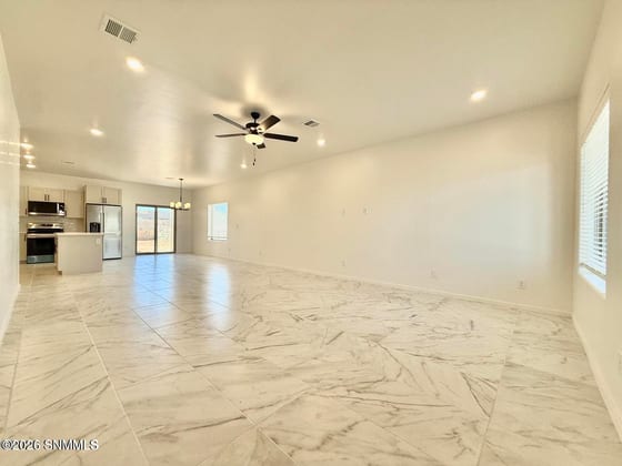 7565 Clarion Way, Las Cruces, NM 88012 photo 4