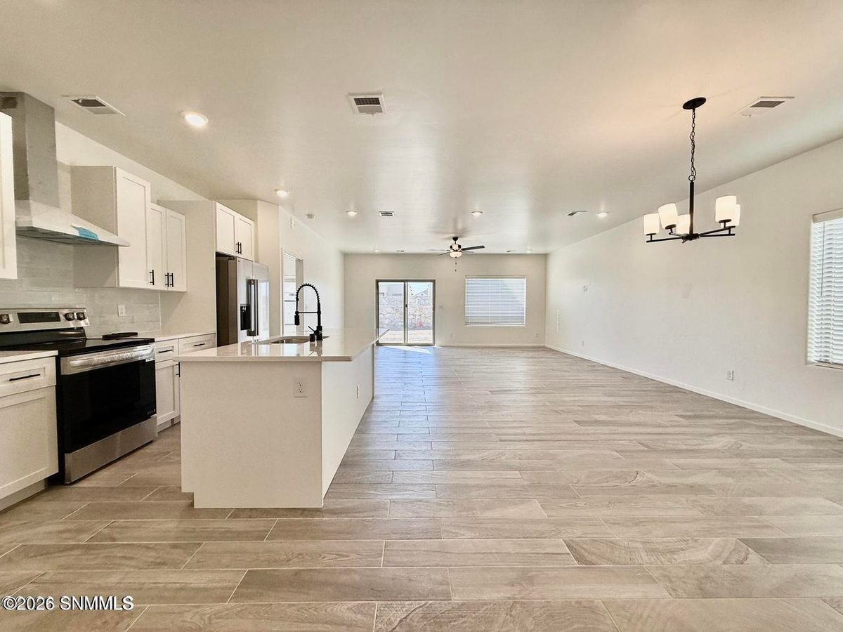 7541 Clarion Way, Las Cruces, NM 88012 photo 11