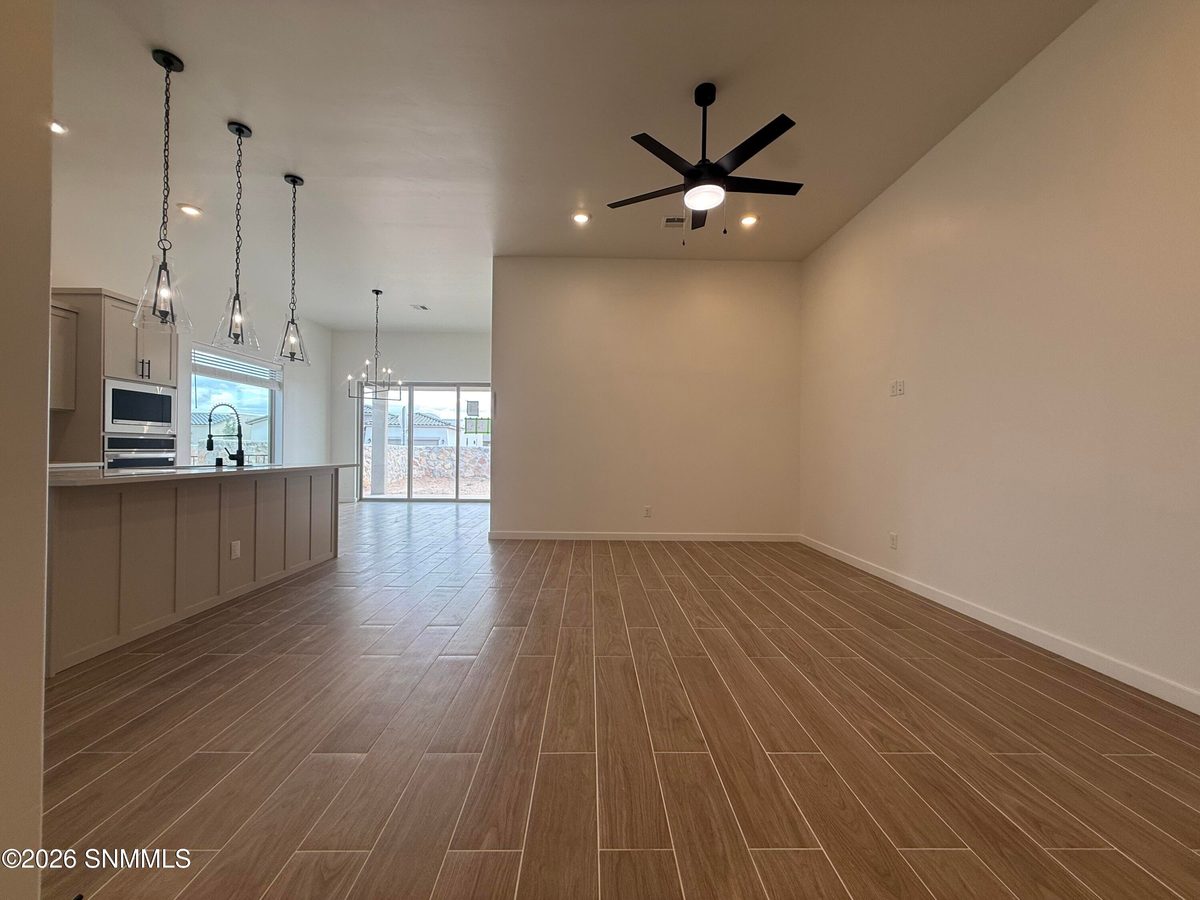 3742 Daybreak Street, Las Cruces, NM 88012 photo 9