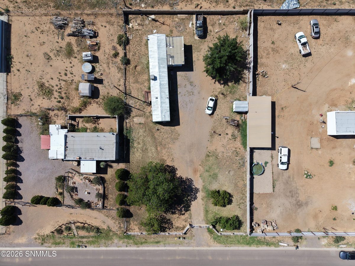 9518 Higgins Lane, Las Cruces, NM 88011 photo 1