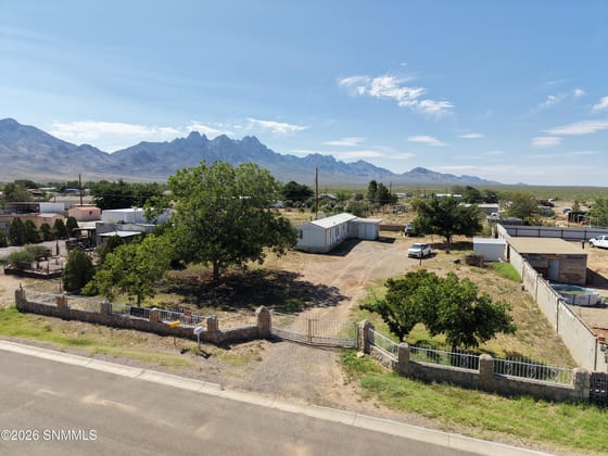 9518 Higgins Lane, Las Cruces, NM 88011 photo 2