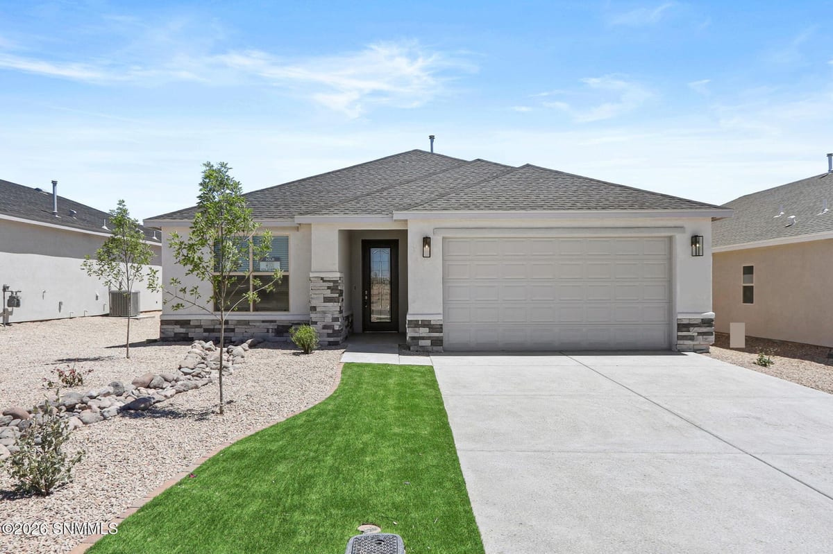 3506 King Fisher Street, Las Cruces, NM 88012 photo 1